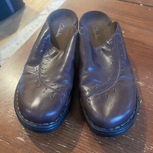 Clarks women’s  Brown Leather Slip-On Shoes